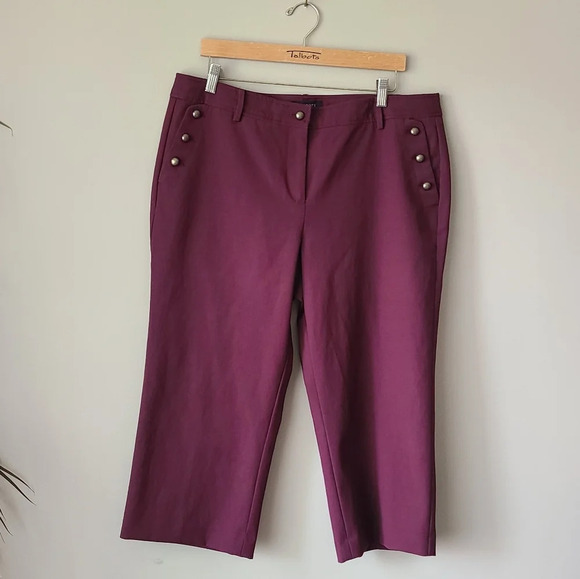 Talbots Pettit Women's capri Pants With Gold Buttons Size 16P maroon color - Picture 1 of 10